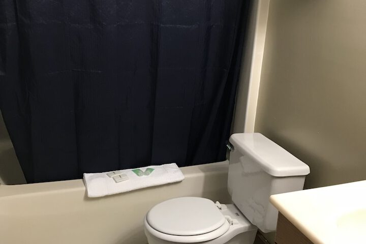 Room 71 of 104