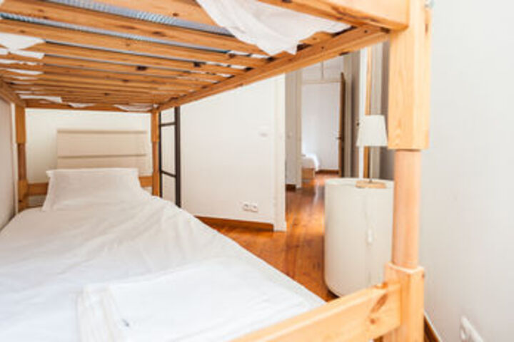 Room 13 of 60