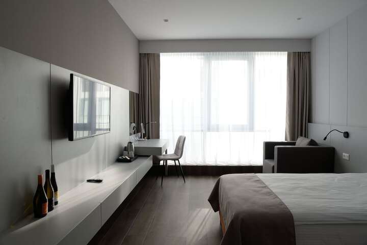 Room 19 of 49