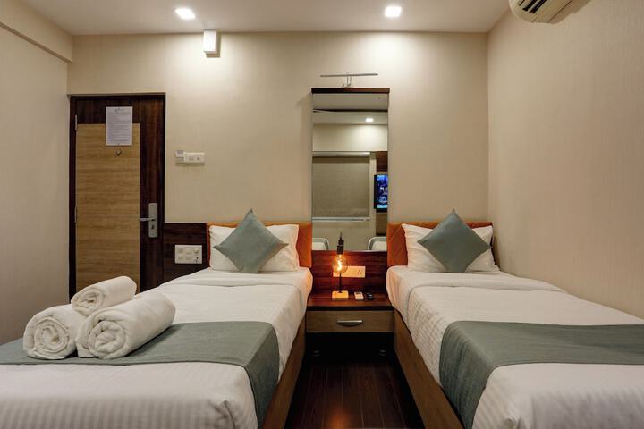 Room 32 of 57