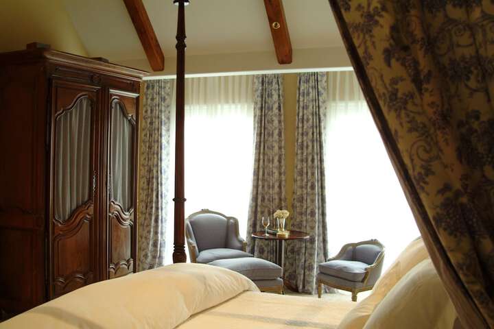 Room 9 of 53