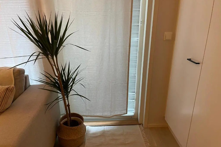 Room 8 of 15