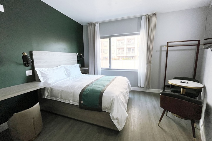 Room 2 of 26