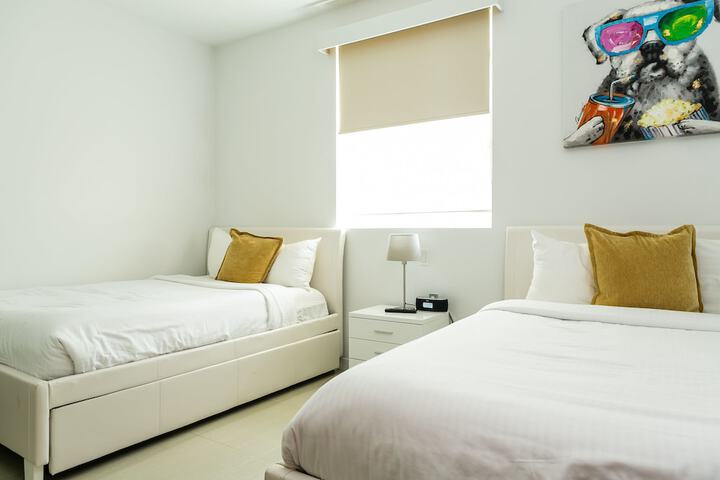 Room 11 of 400
