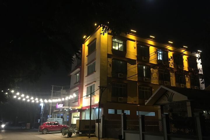 HOTEL ONE