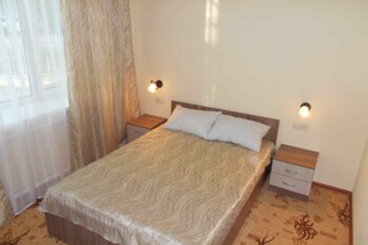 Room 11 of 27
