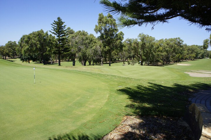 Golf 28 of 54