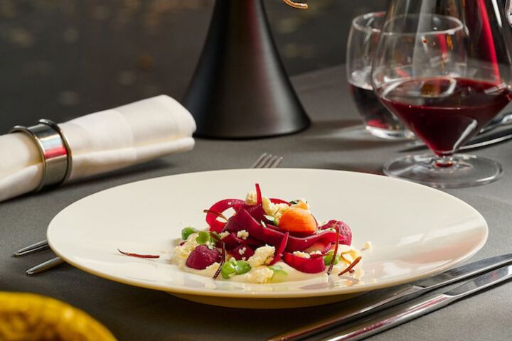 Dining 37 of 66