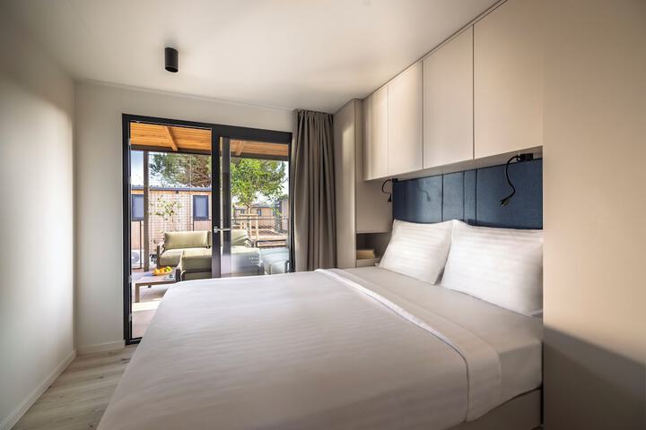 Room 21 of 42