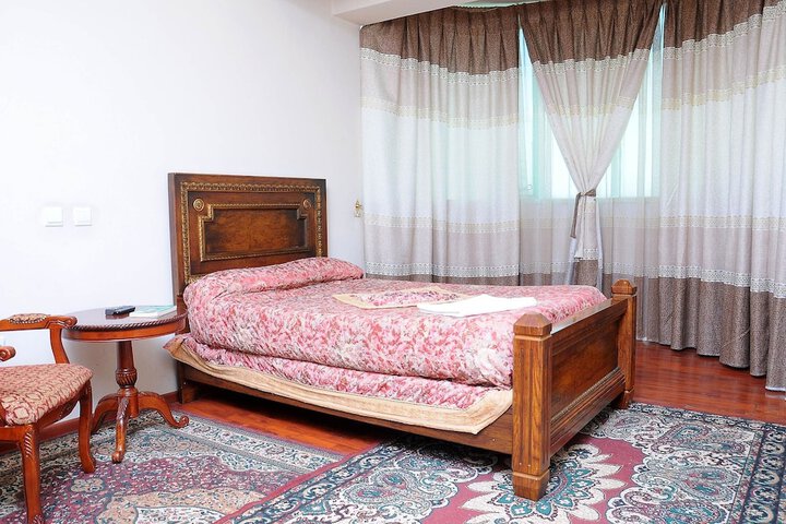Room 16 of 34