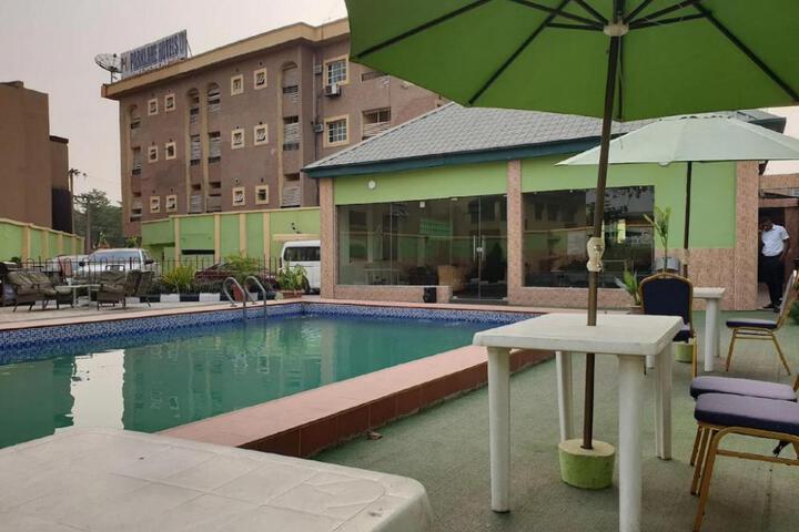 Park Lane Hotel Ajao Estate