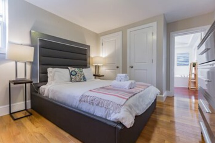 Room 30 of 40