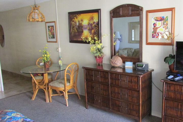 Room 26 of 484