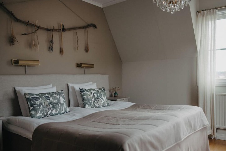 Room 8 of 56