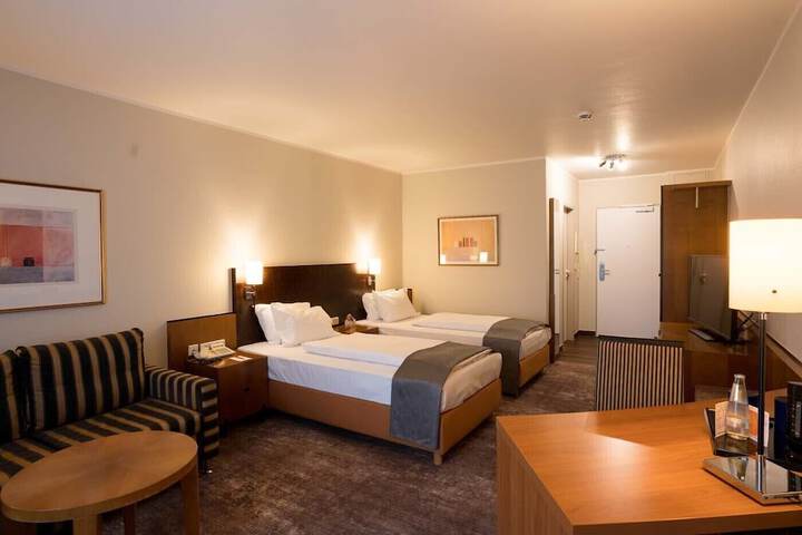 Room 15 of 43