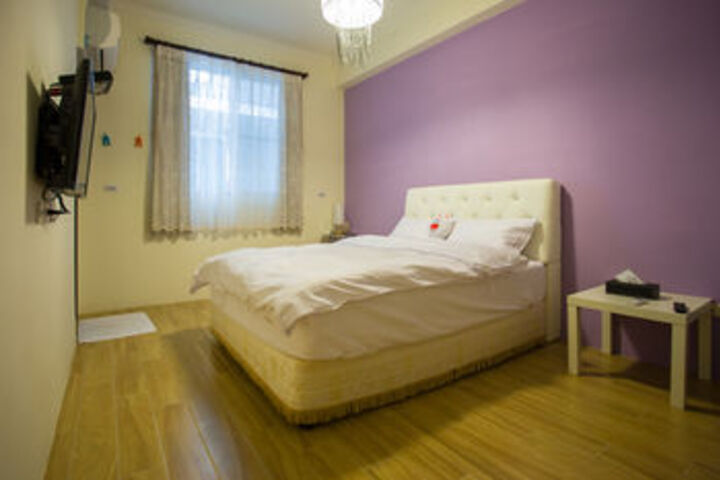Room 16 of 22