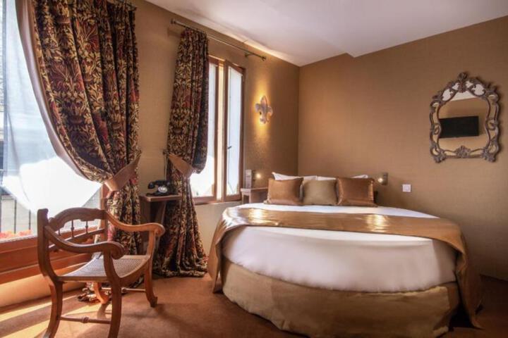 Room 21 of 46
