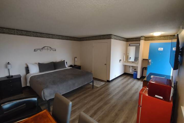Room 83 of 135