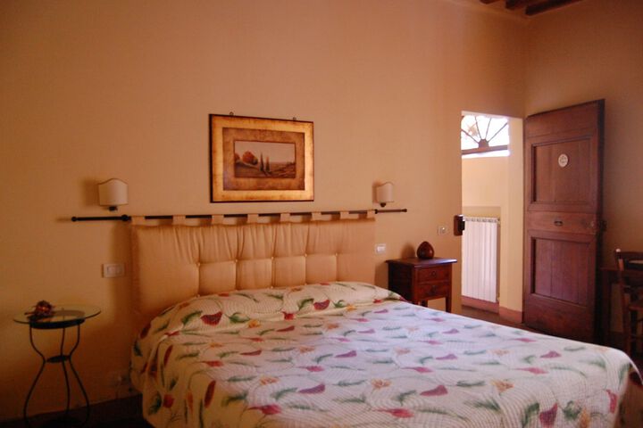 Room 3 of 32
