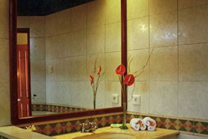 Room 3 of 21