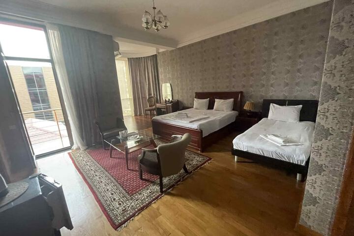 Room 19 of 46