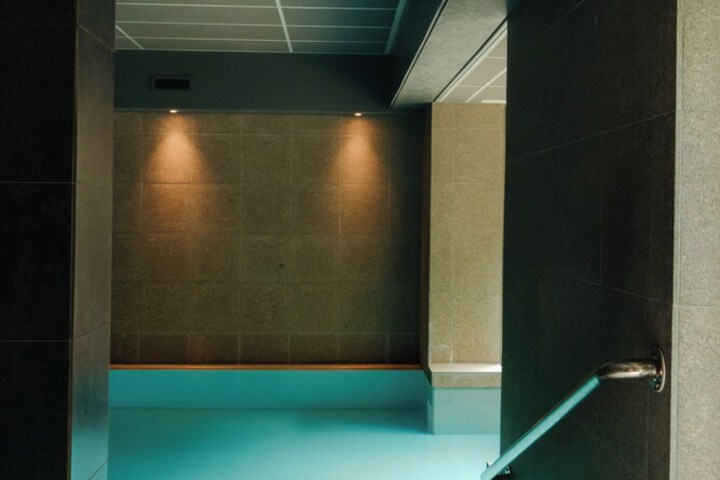 Pool Hotel