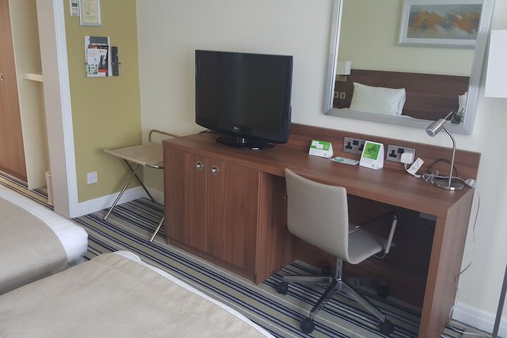 Room 10 of 109