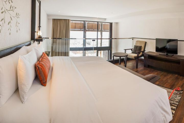 Room 47 of 318