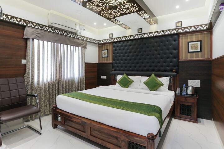 Room 12 of 34