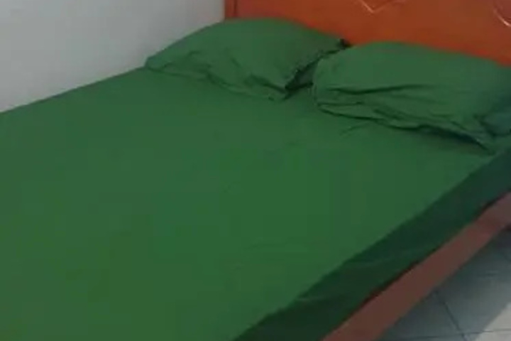 Room 3 of 8