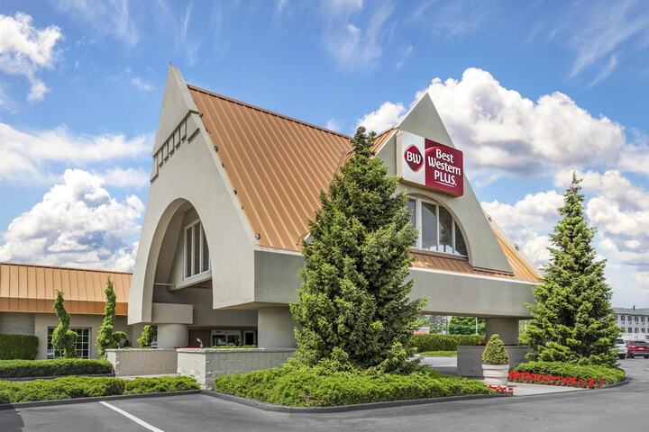 Hotel 92 of 92