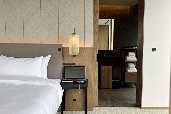 Room 20 of 98