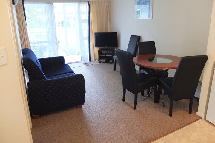 Room 2 of 41