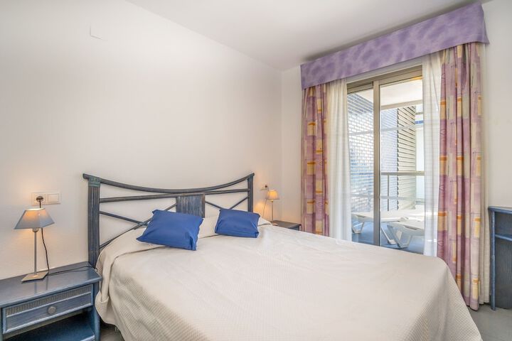 Room 4 of 26