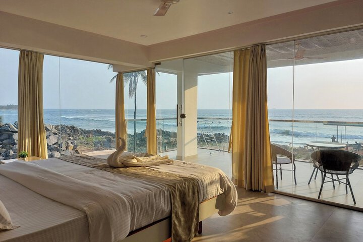 Room 4 of 20