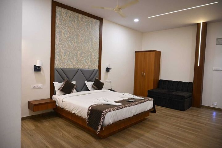 Room 54 of 84
