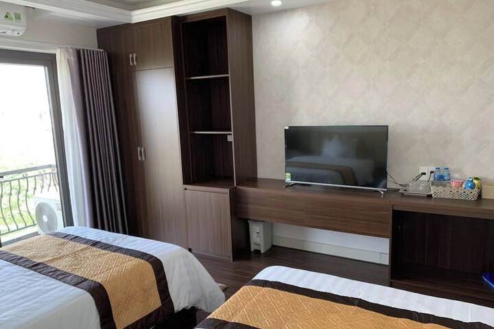 Room 13 of 25