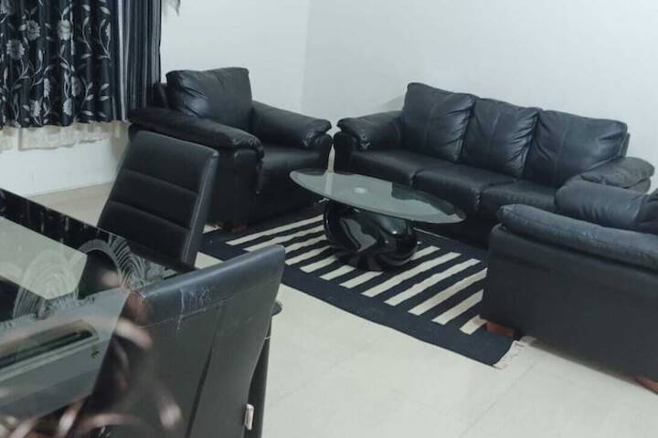 Room 6 of 11