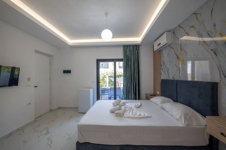Room 10 of 82