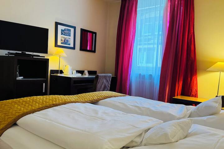 Room 21 of 49