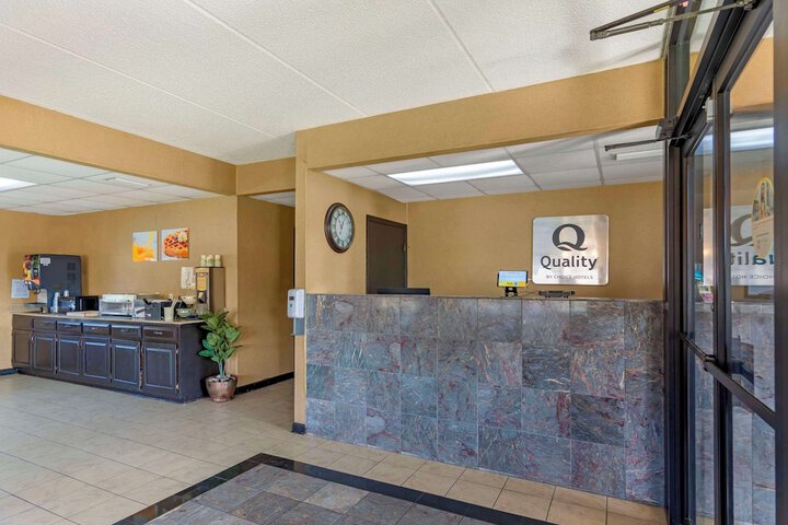 Guest Lobby