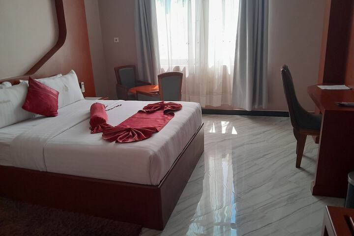 Room 35 of 119