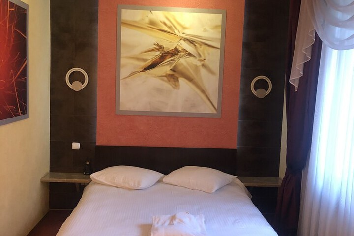 Room 14 of 78