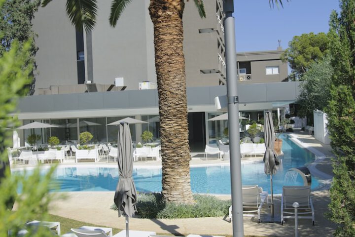 Pool 77 of 138