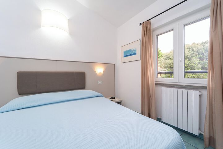 Room 42 of 84