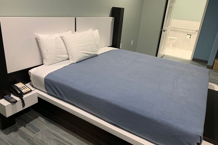 Room 7 of 35