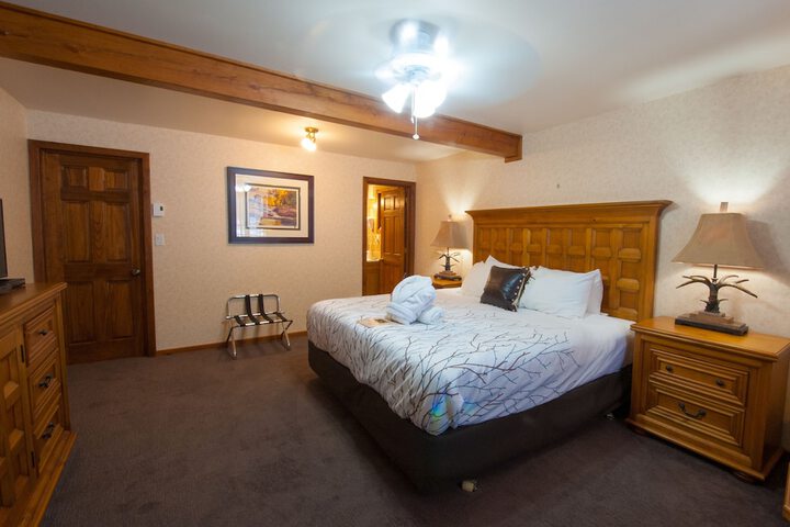 Room 2 of 19