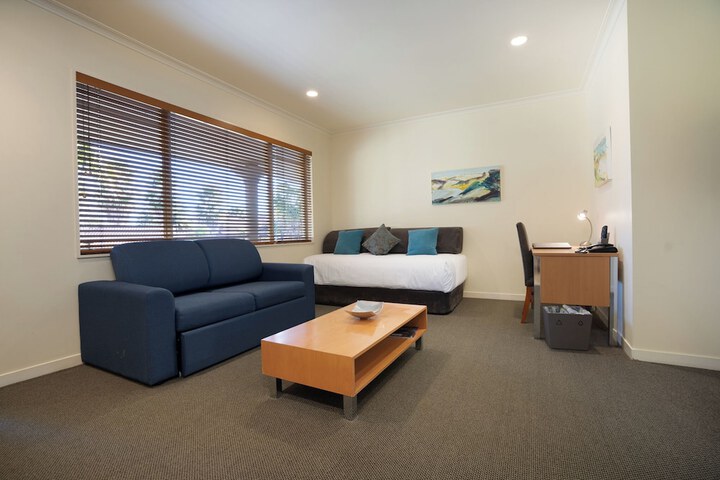 Room 35 of 72