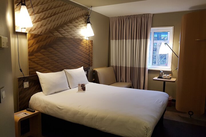 Room 4 of 56