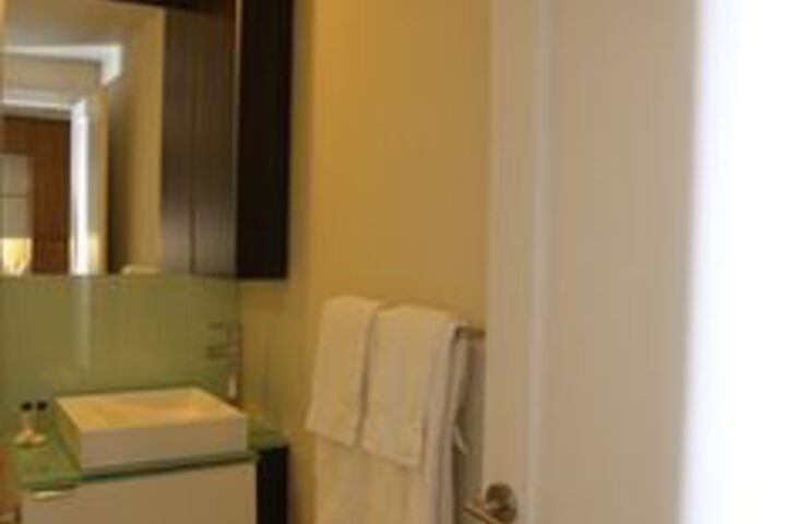 Room 8 of 71